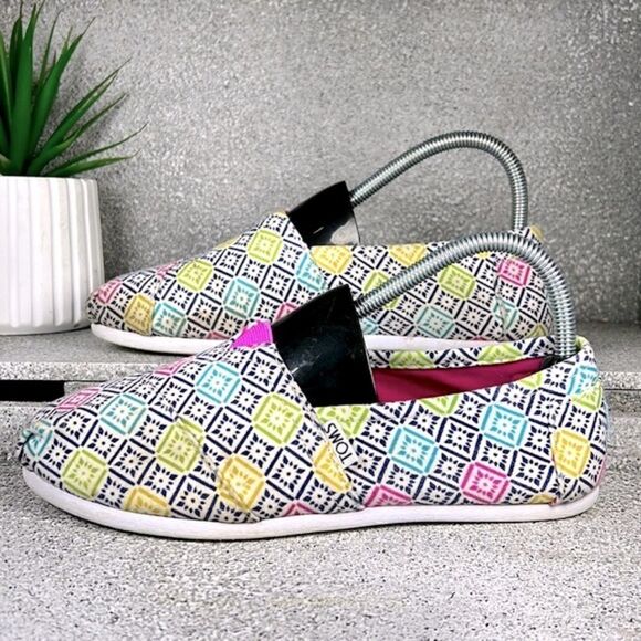 Toms Multicolored Slip On Flats Loafers Shoes Boho Hippie Size 8 - Picture 1 of 8